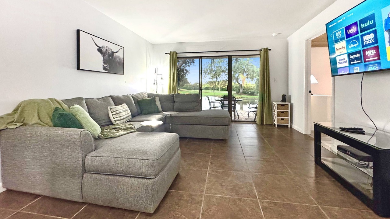 Photo of Livingroom in Wesley Chapel
