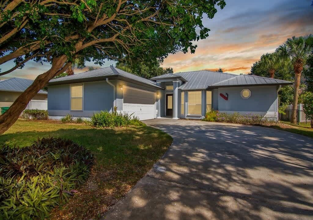 Photo of Outdoor in Sebastian Highlands