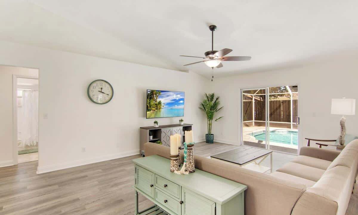 Photo of Livingroom in Sebastian Highlands