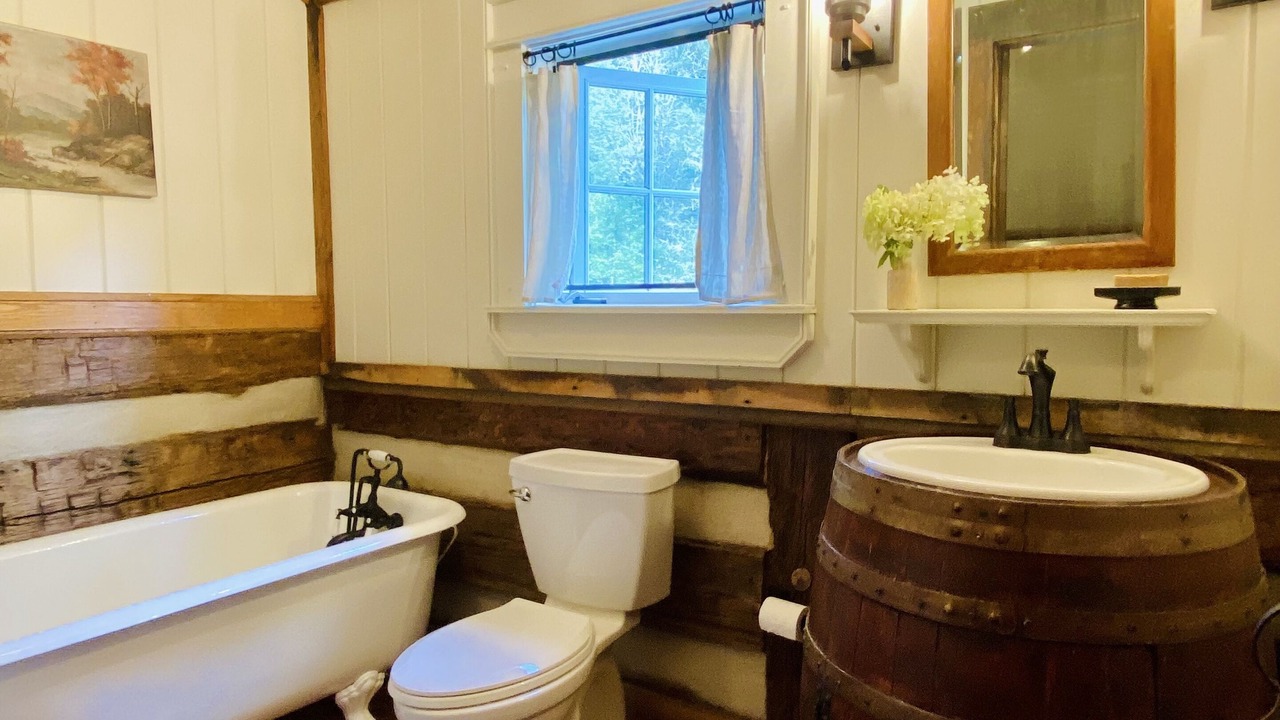 Photo of Bathroom in Cullowhee