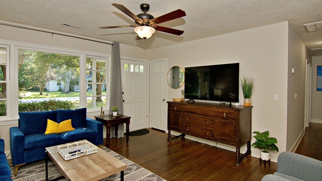 Photo of Livingroom in Charleston