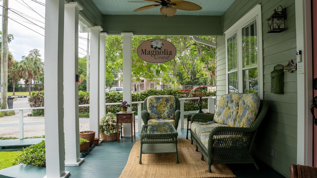 Photo of Outdoor in Uptown