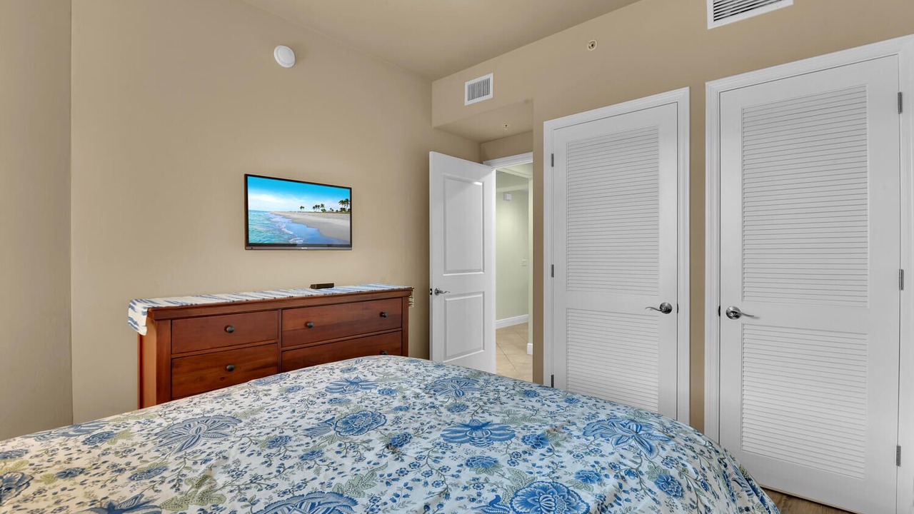 Photo of Bedroom in Royal Harbor