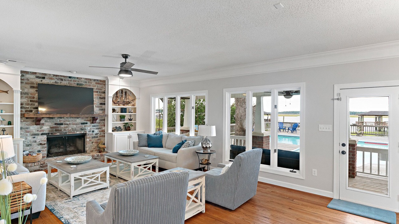 Photo of Bedroom in Burnside Island