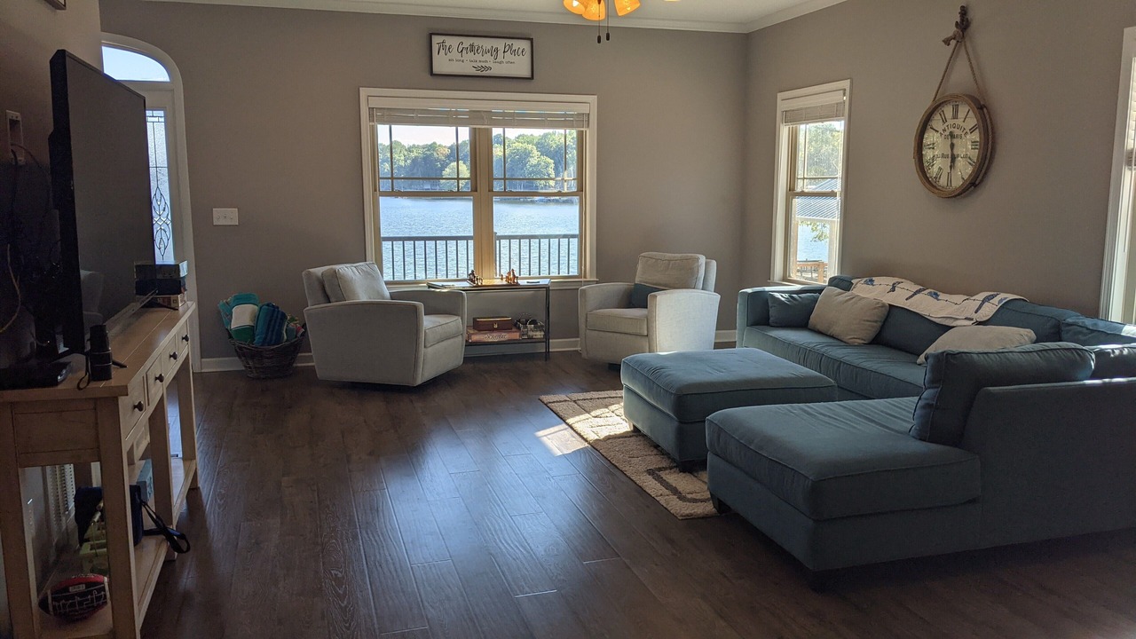 Photo of Bedroom in Southmont