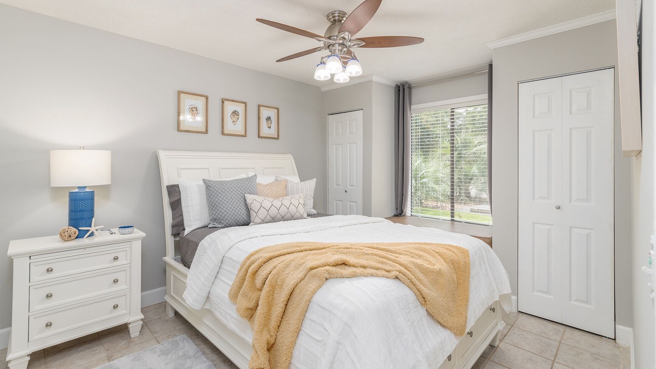 Photo of Bedroom in Shell Point