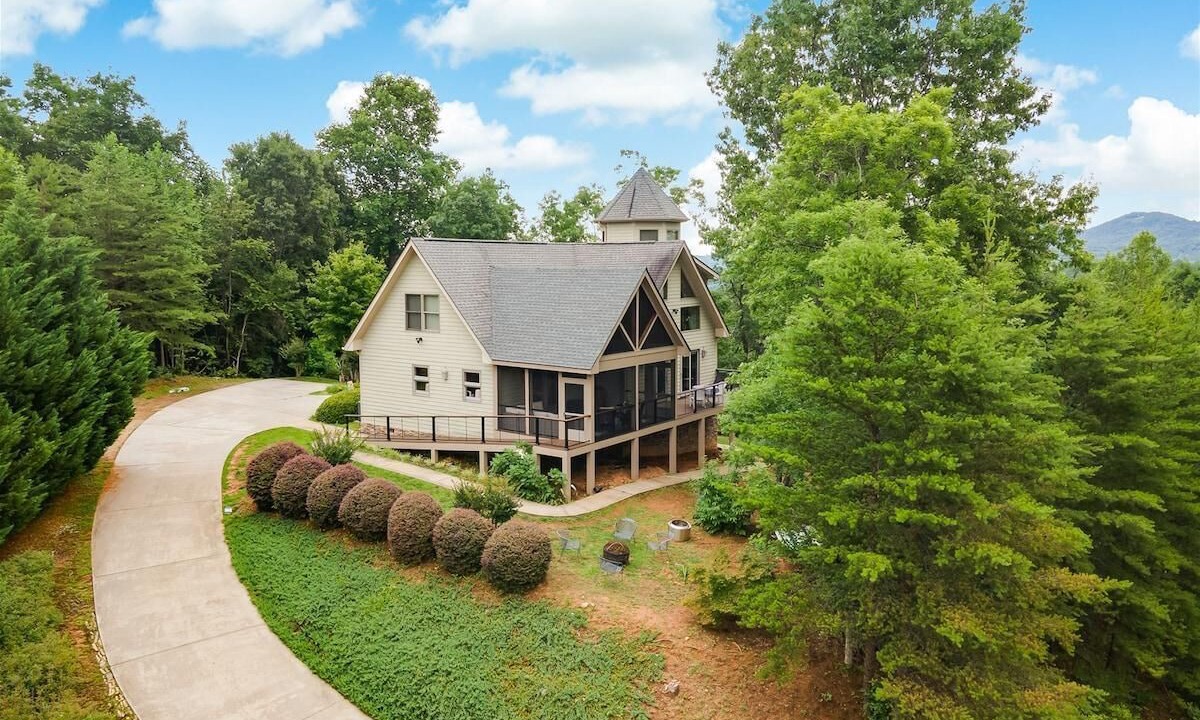 Photo of Outdoor in Pickens