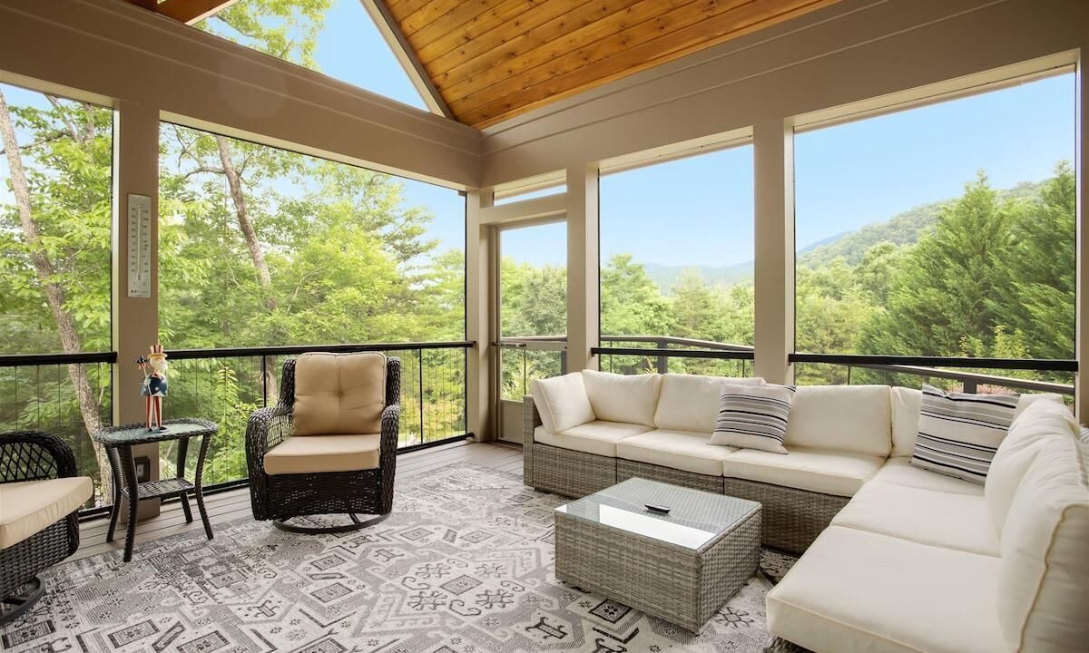 Photo of Livingroom in Pickens