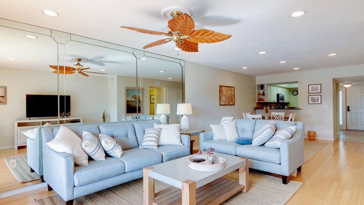 Photo of Livingroom in Central Beach