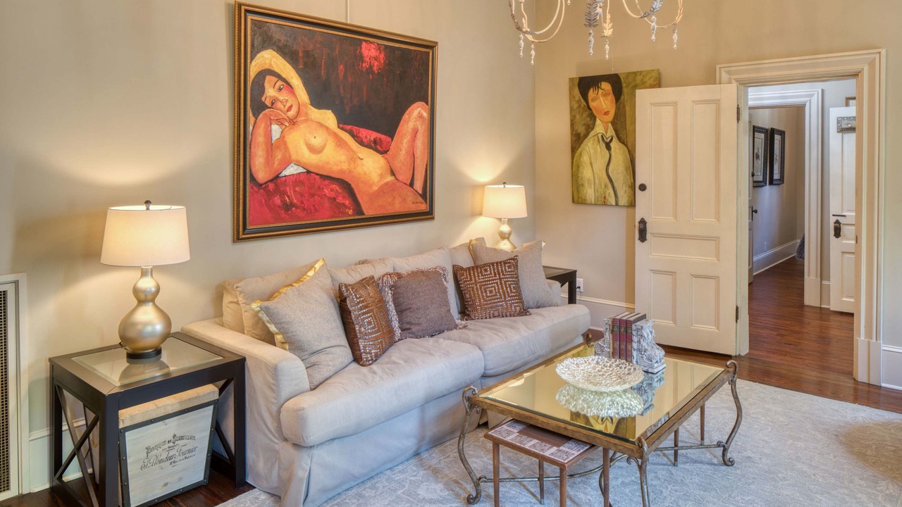Photo of Livingroom in Metropolitan