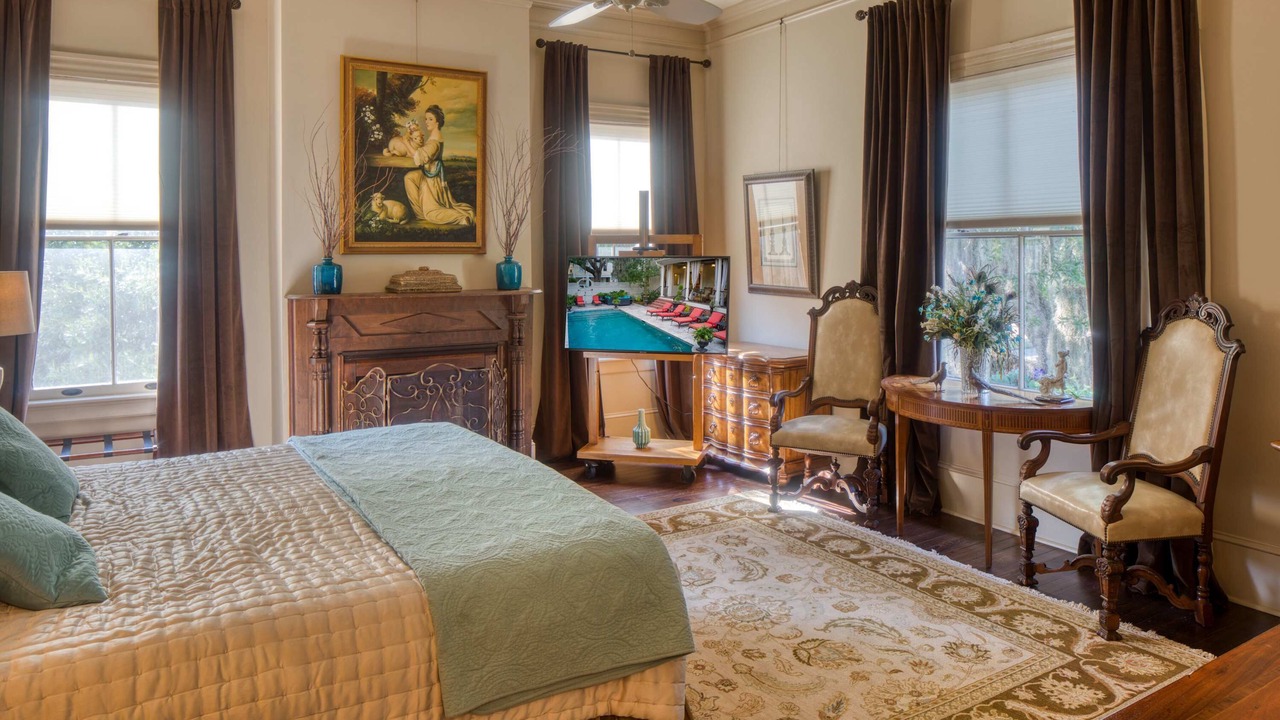 Photo of Bedroom in Metropolitan