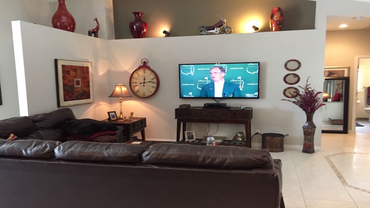 Photo of Livingroom in Falcons Glen