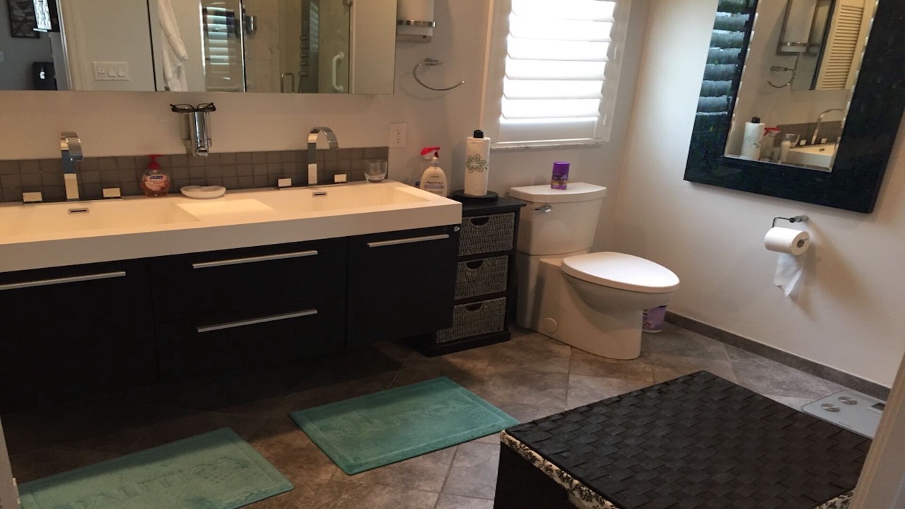 Photo of Bathroom in Falcons Glen