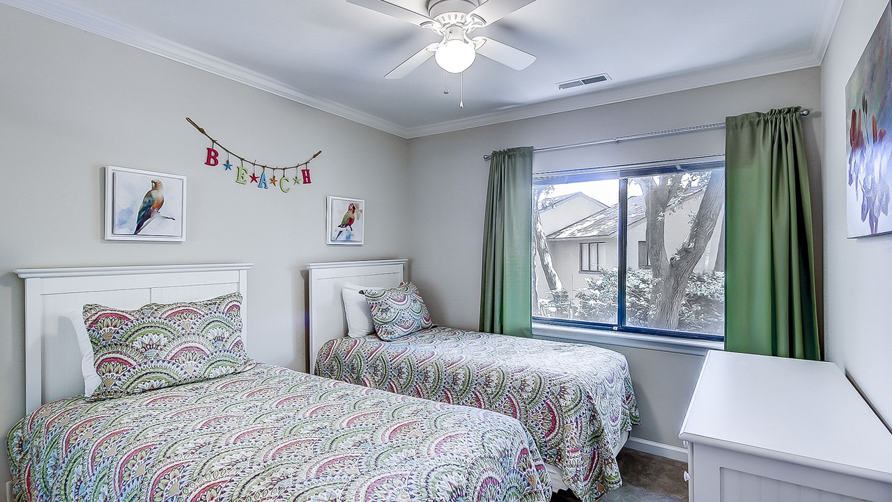 Photo of Bedroom in Folly Field