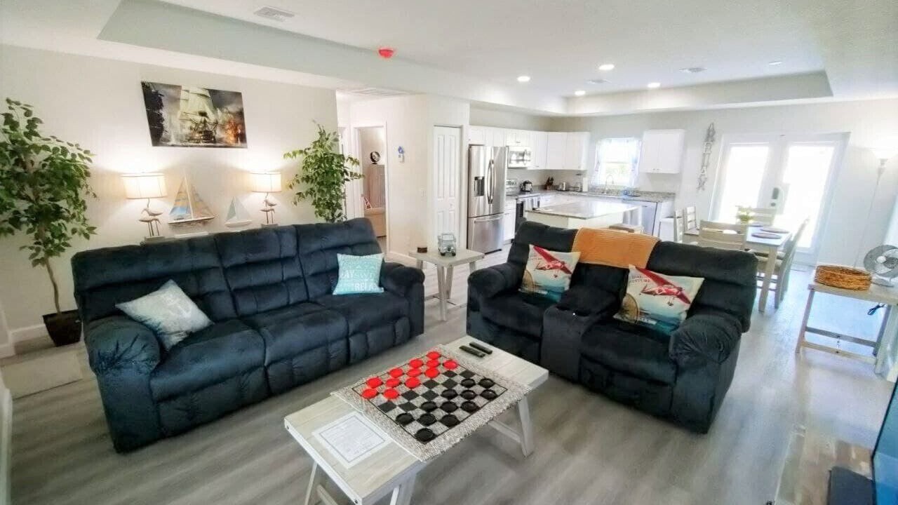 Photo of Livingroom in Florida Ridge