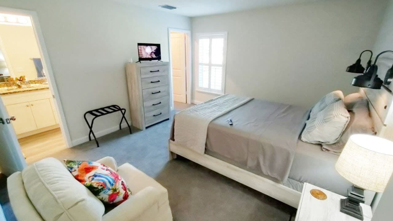 Photo of Bedroom in Florida Ridge
