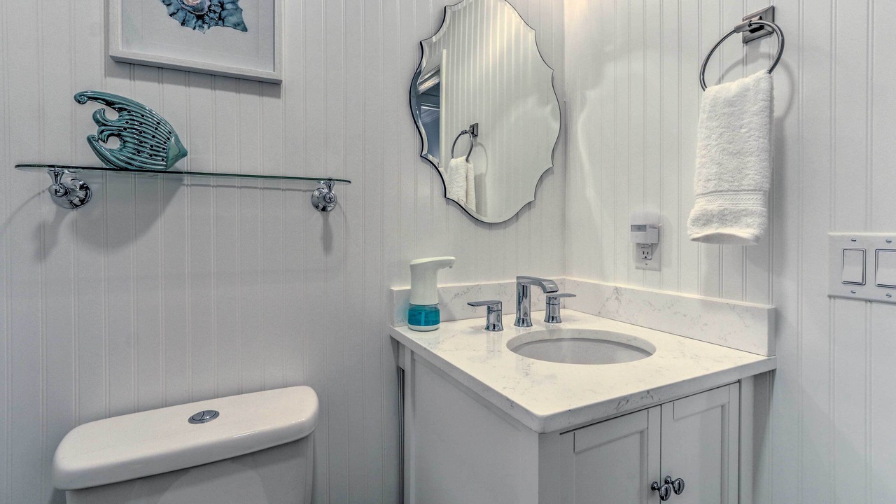 Photo of Bathroom in Oceanmarsh Subdivision