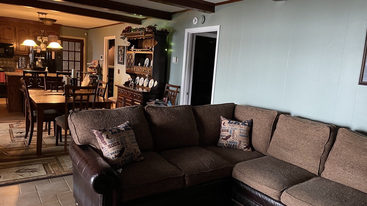 Photo of Livingroom in Leesville