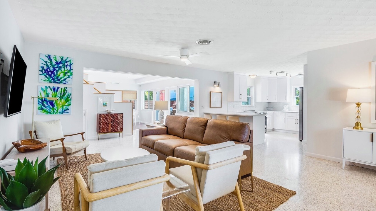 Photo of Livingroom in Holmes Beach