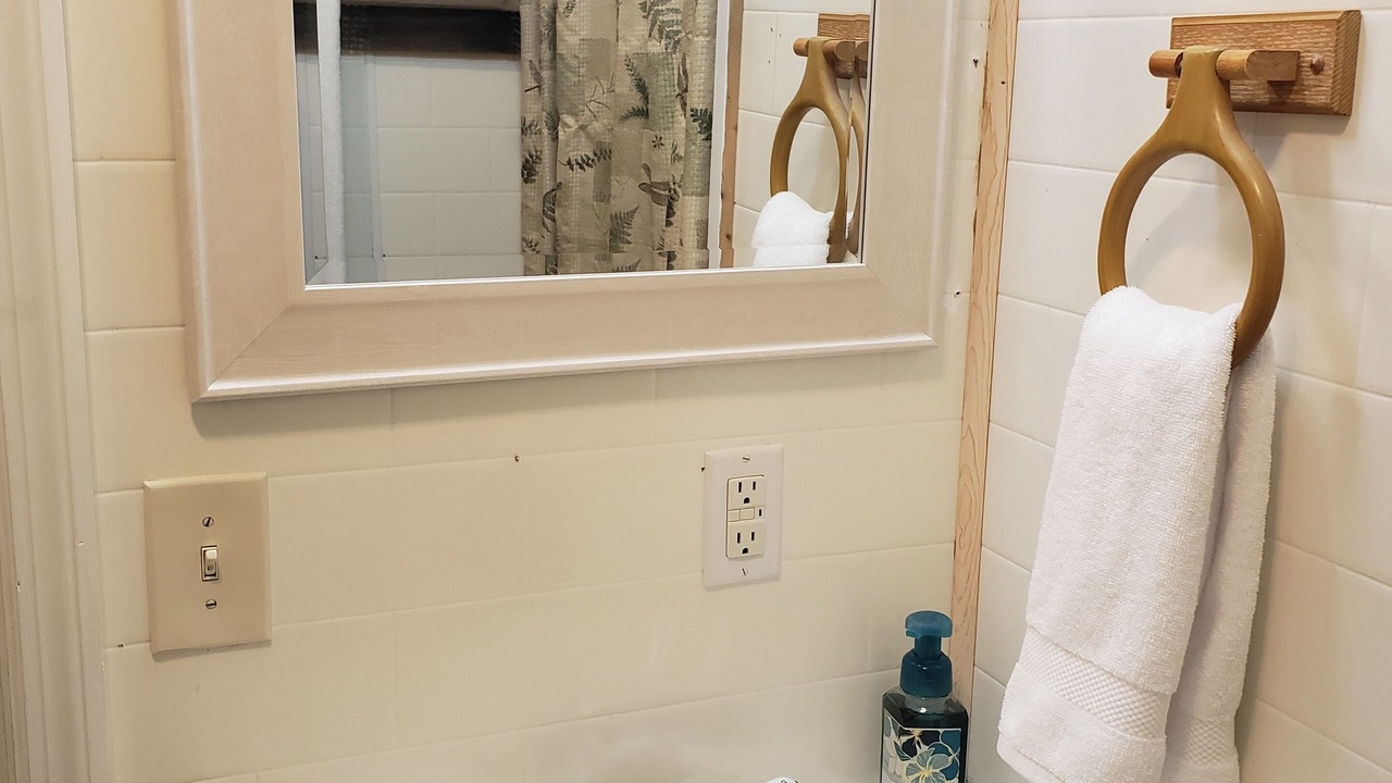 Photo of Bathroom in Vonore