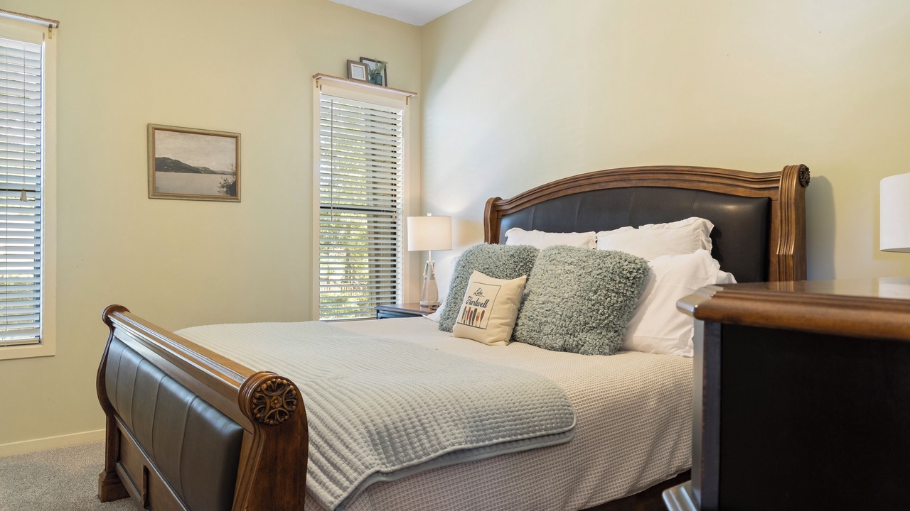 Photo of Bedroom in Seneca