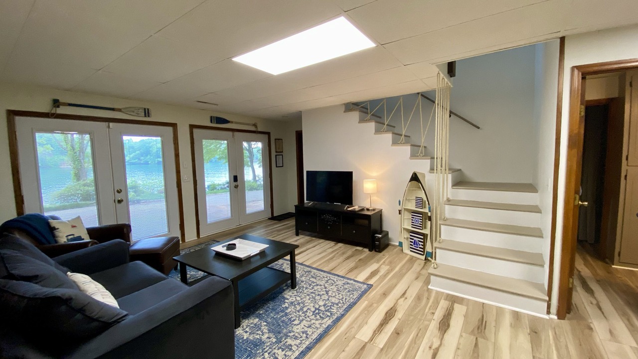 Photo of Livingroom in Six Mile