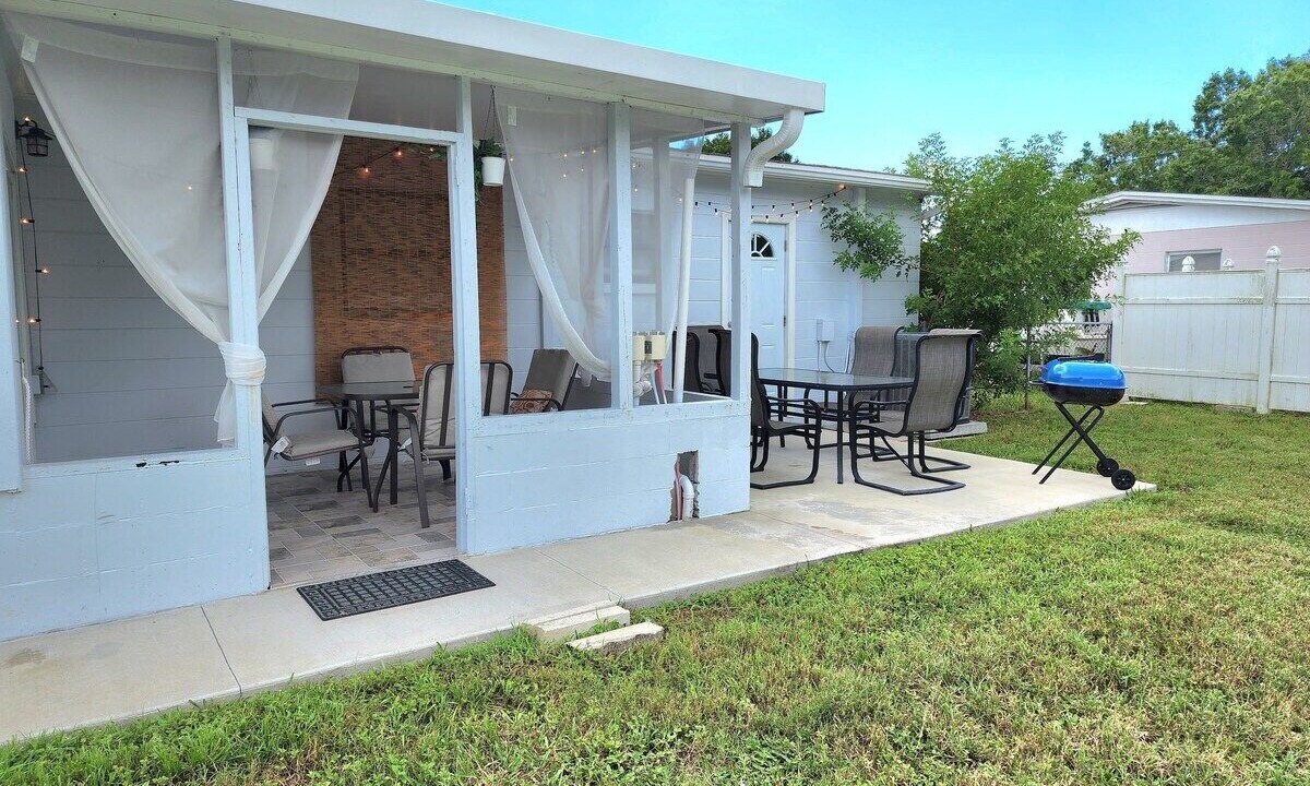 Photo of Outdoor in Meadowlawn