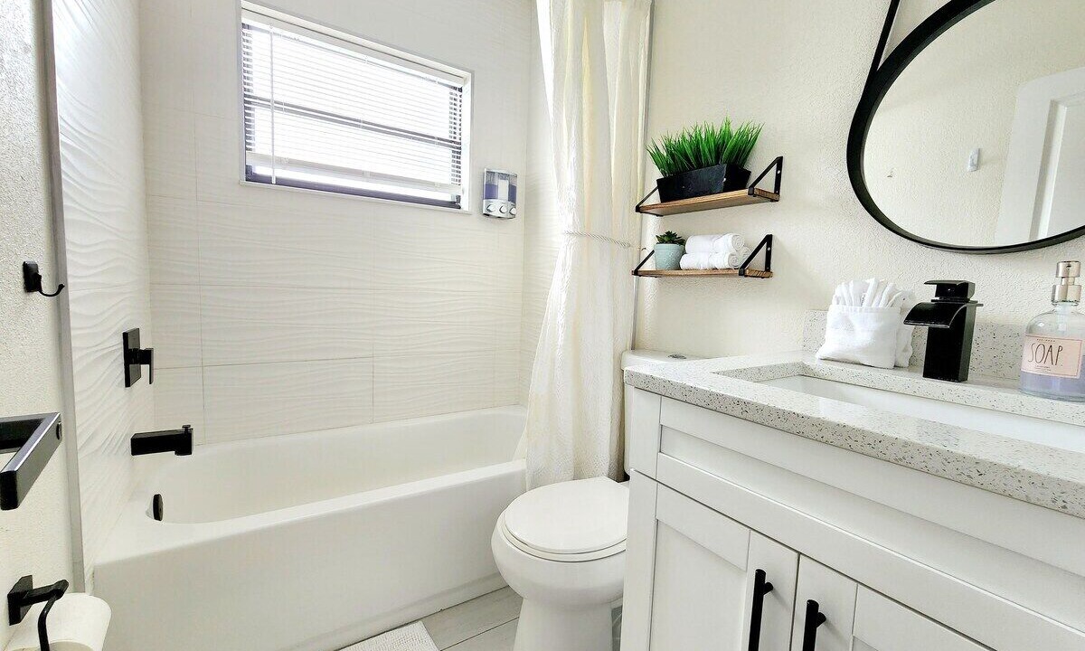 Photo of Bathroom in Meadowlawn
