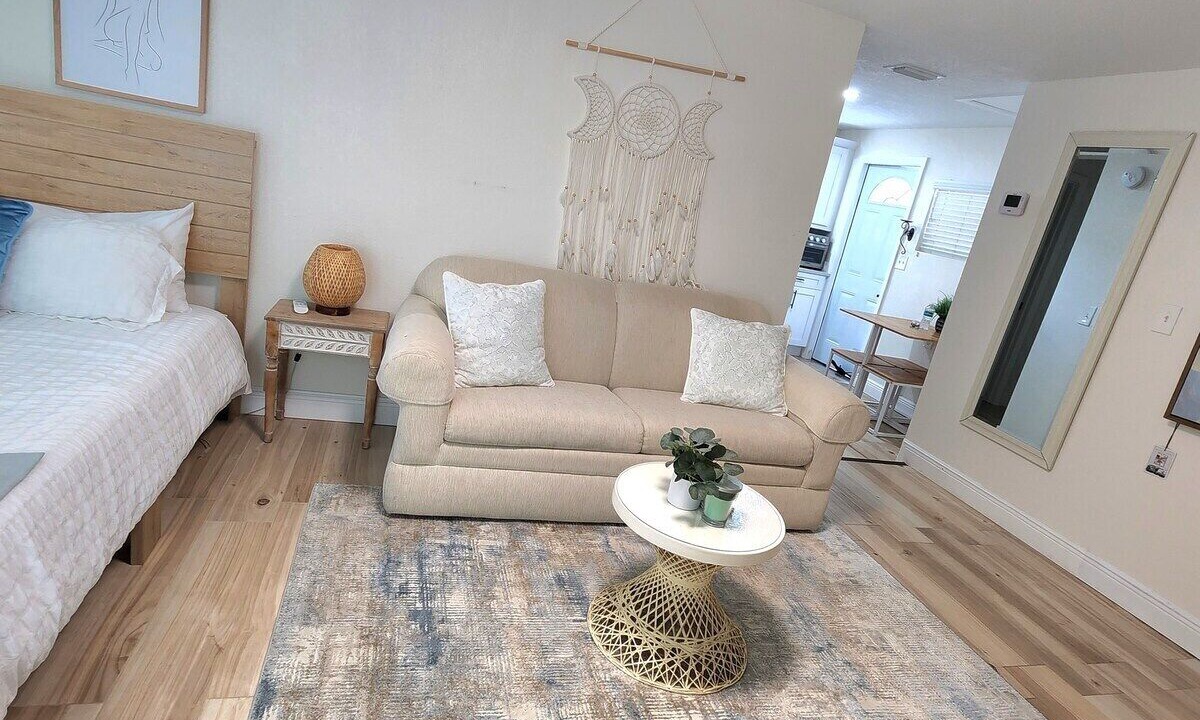 Photo of Livingroom in Meadowlawn