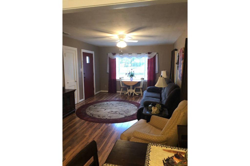 Photo of Livingroom in Waycross