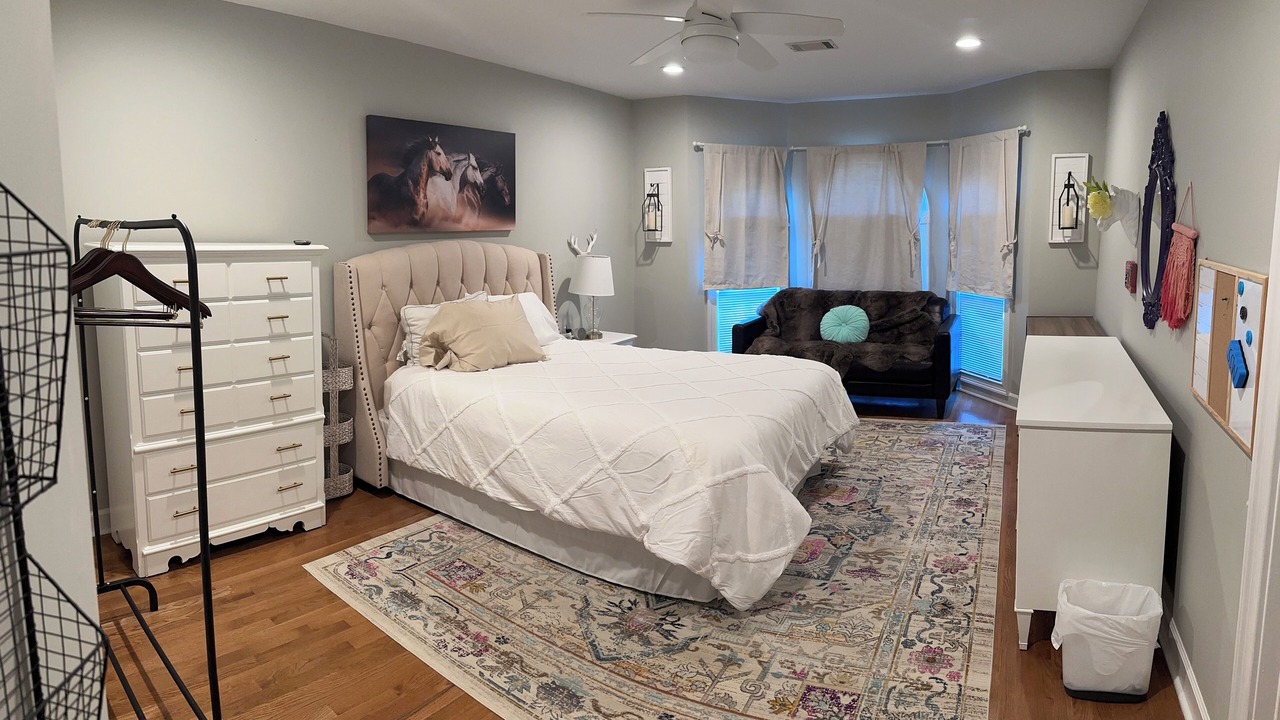 Photo of Bedroom in Evans