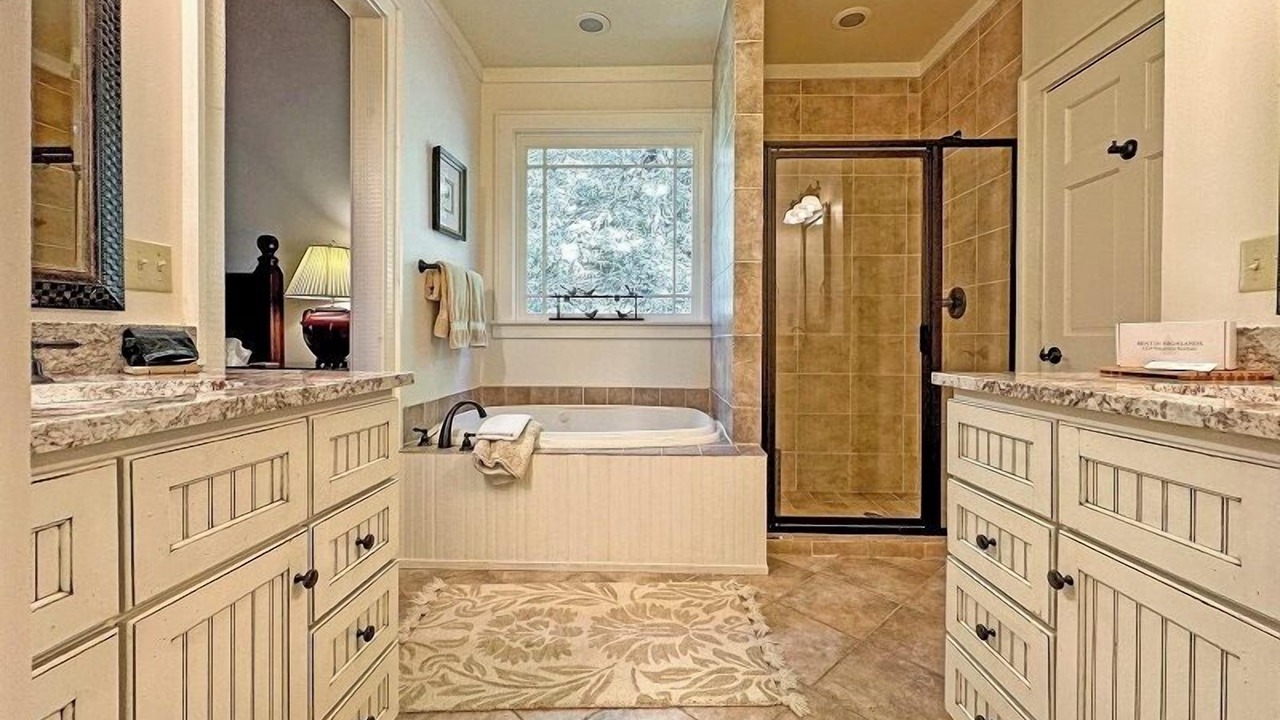 Photo of Bathroom in Highlands