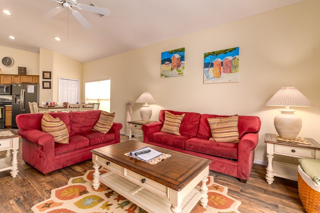 Photo of Livingroom in Four Corners