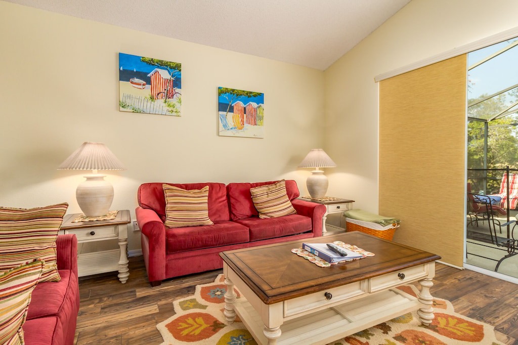 Photo of Livingroom in Four Corners