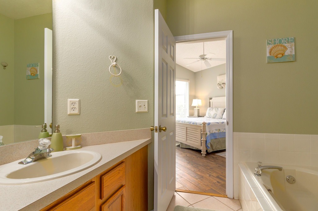 Photo of Bathroom in Four Corners