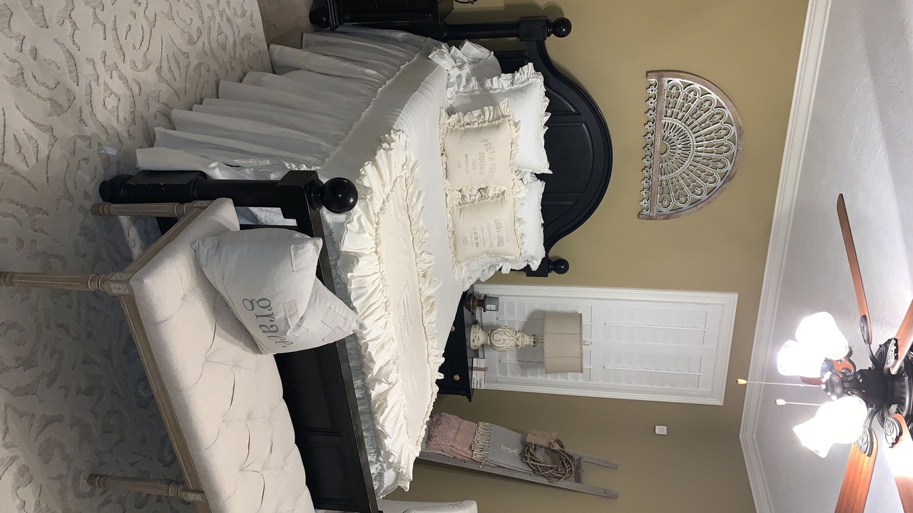 Photo of Bedroom in Edgefield