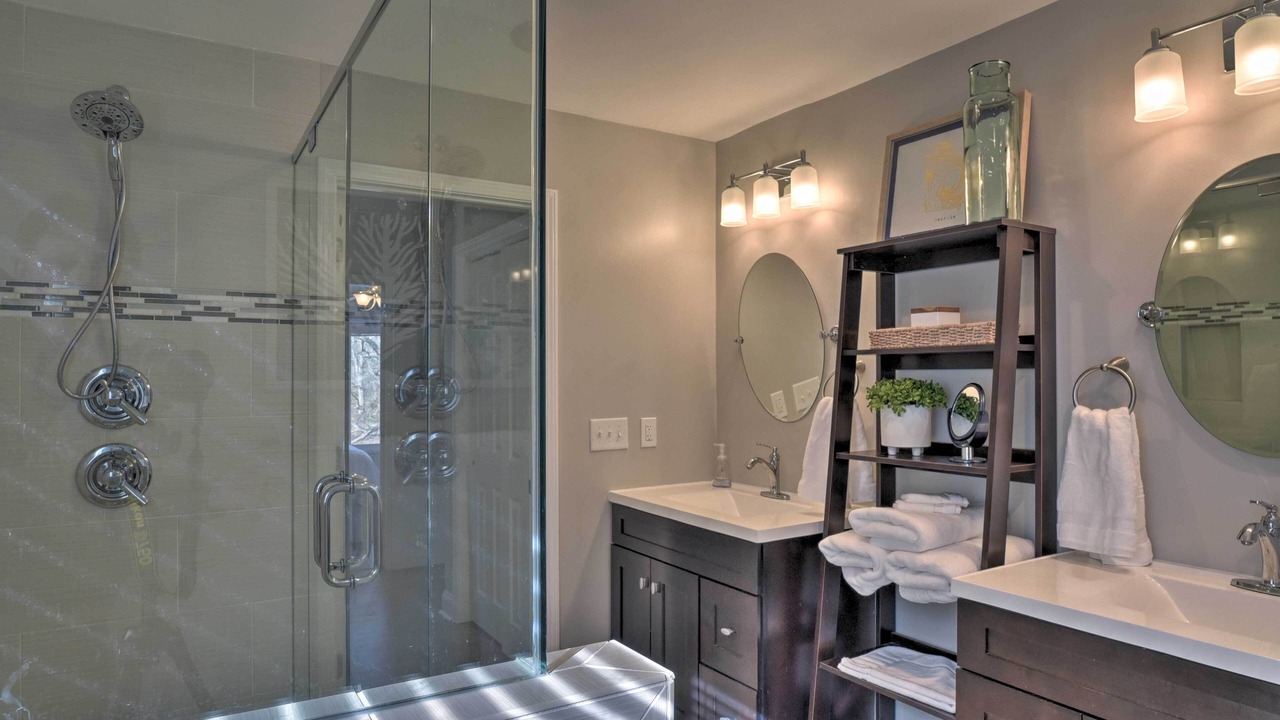 Photo of Bathroom in Lavonia