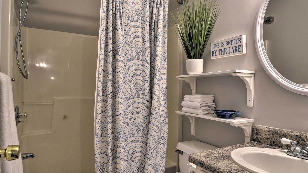 Photo of Bathroom in Lavonia
