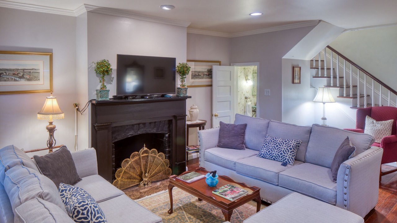 Photo of Livingroom in Historic Downtown Savannah