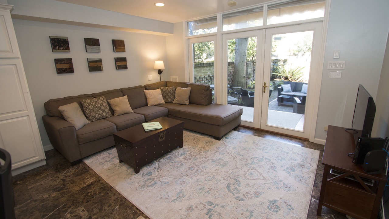 Photo of Livingroom in Historic Downtown Savannah