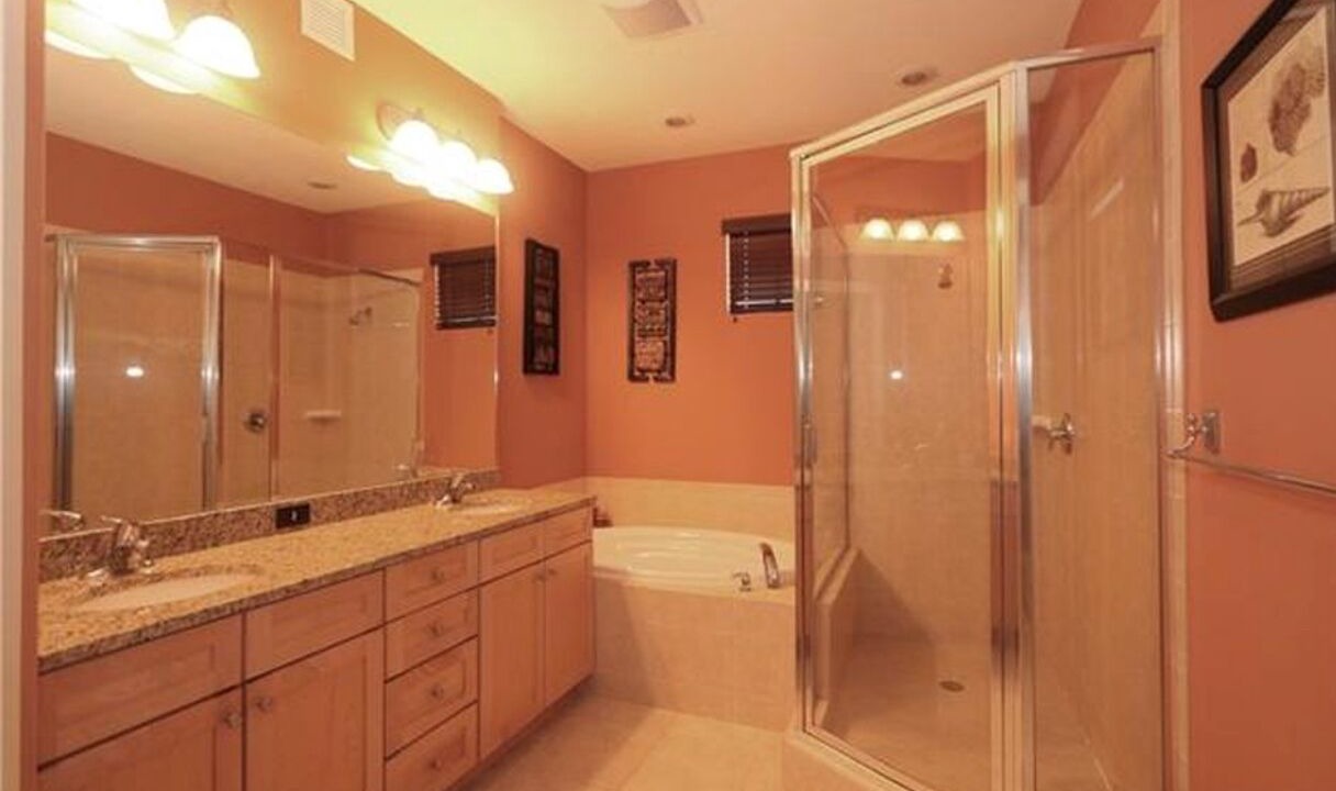 Photo of Bathroom in Ole