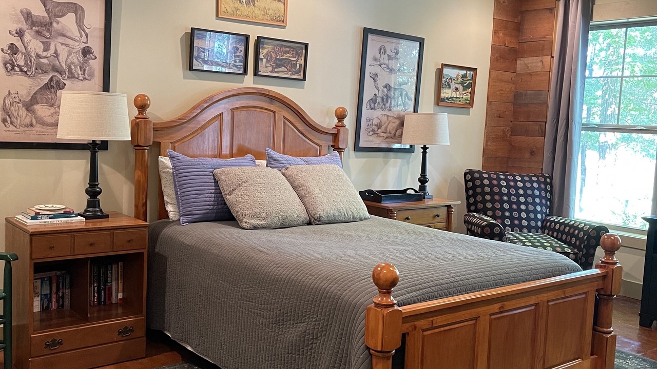 Photo of Bedroom in Hartwell