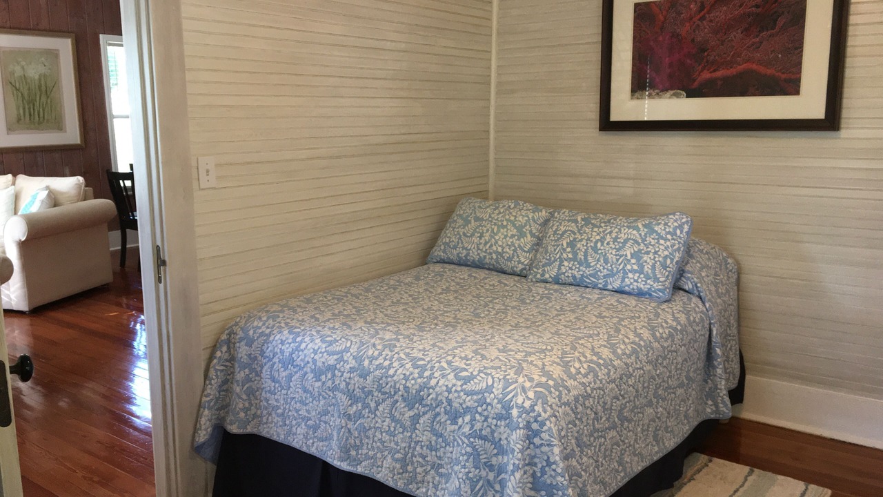 Photo of Bedroom in Melbourne Beach