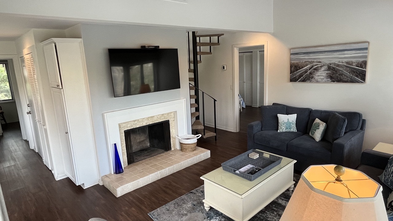 Photo of Livingroom in Night Heron