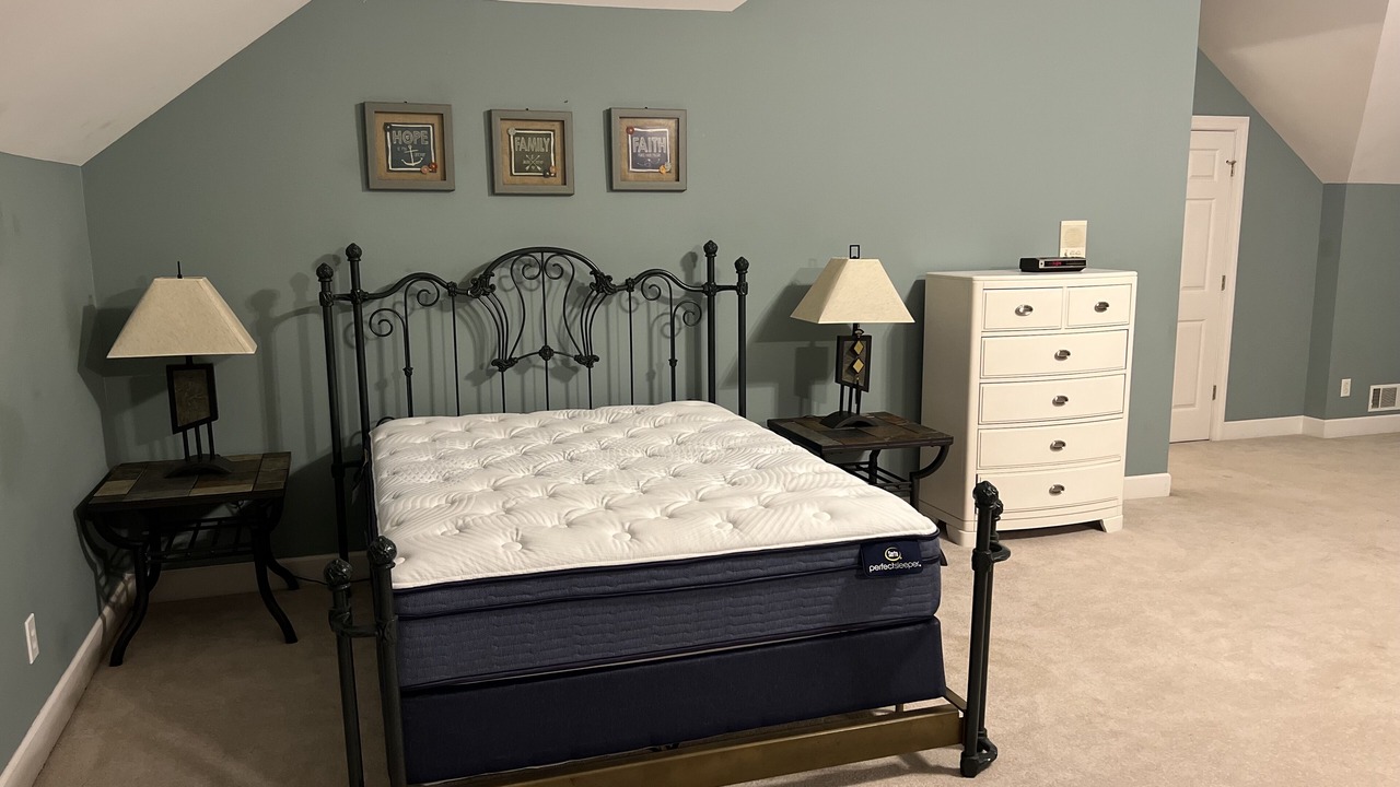 Photo of Bedroom in Martinez