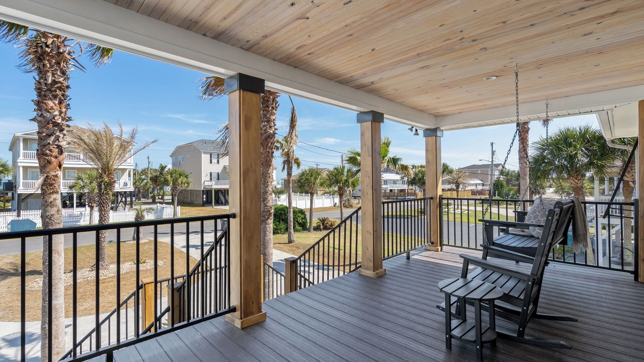 Photo of Patio Balcony in Inlet Harbour