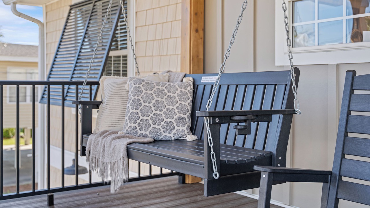 Photo of Patio Balcony in Inlet Harbour