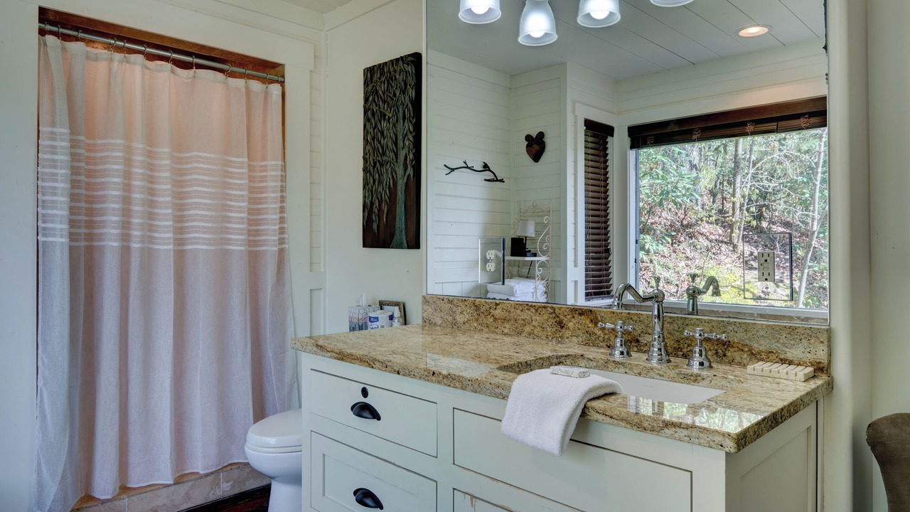 Photo of Bathroom in Glenville