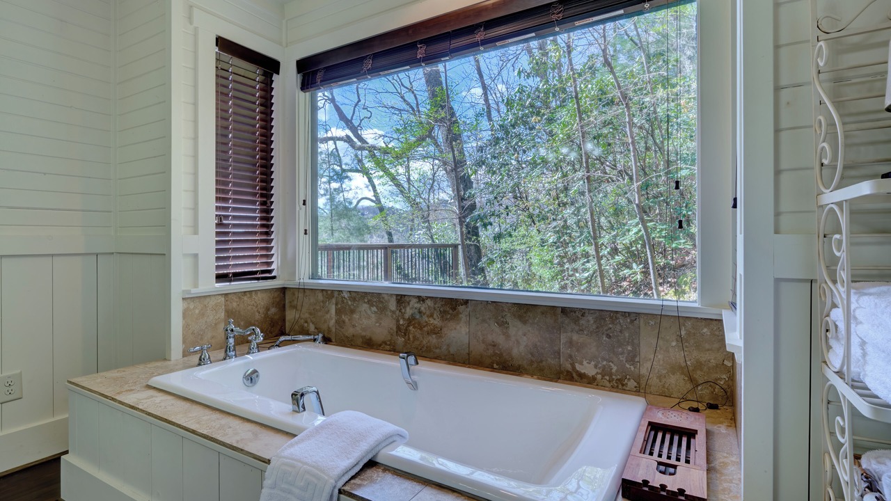 Photo of Bathroom in Glenville