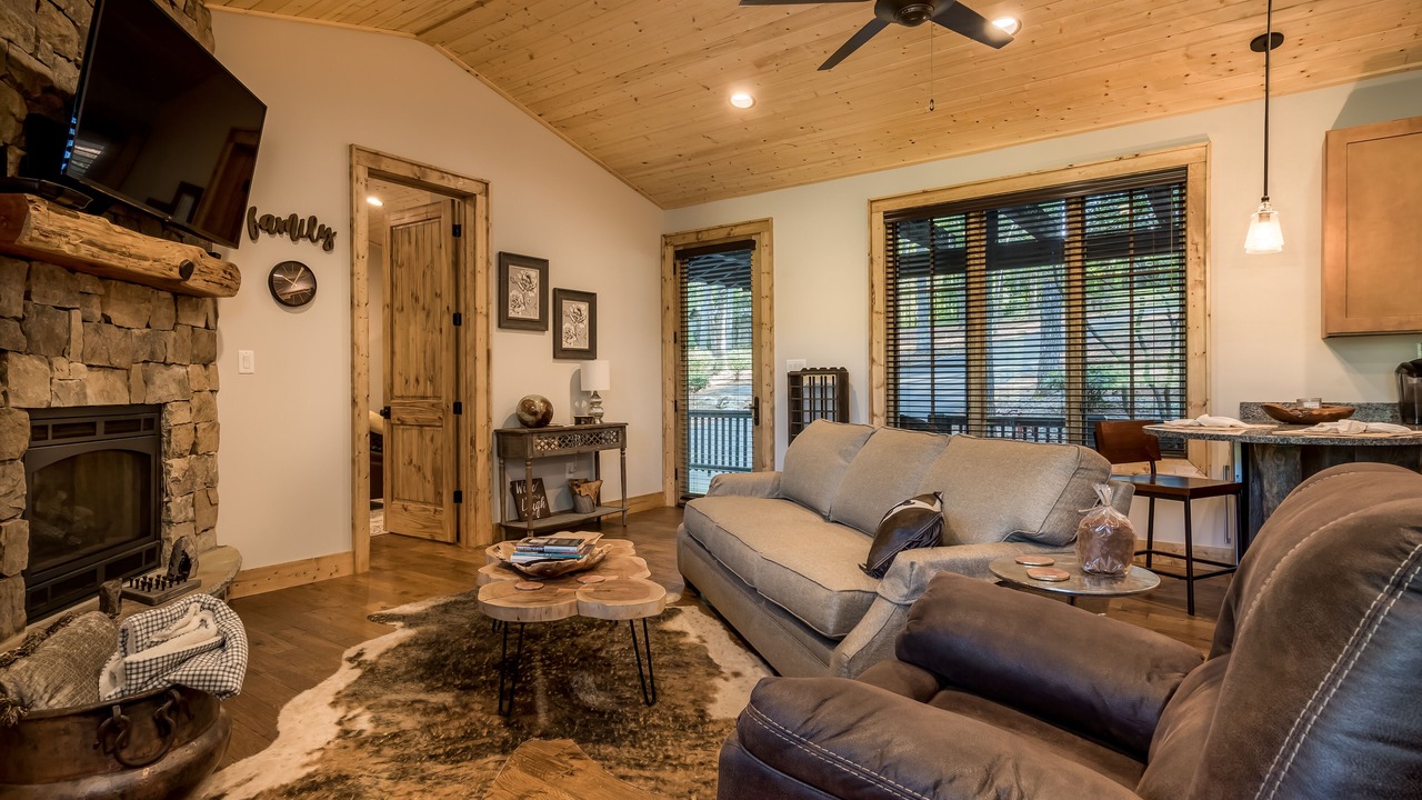 Photo of Livingroom in Glenville